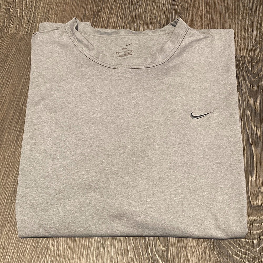 Nike Dri-FIT Size L